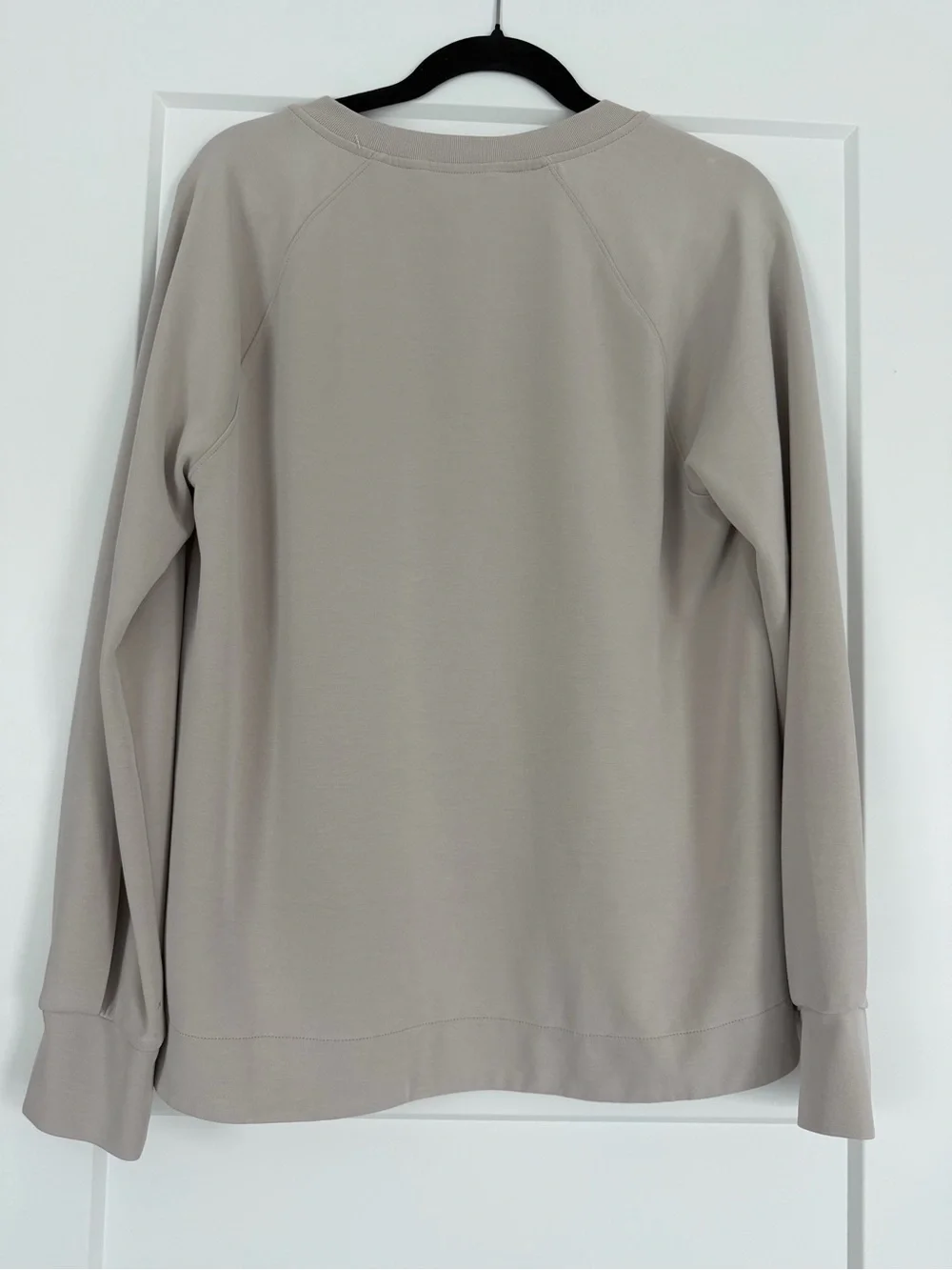 Athleta Seasoft Taupe Crewneck Lightweight Pullover, Medium - Picture 5 of 9